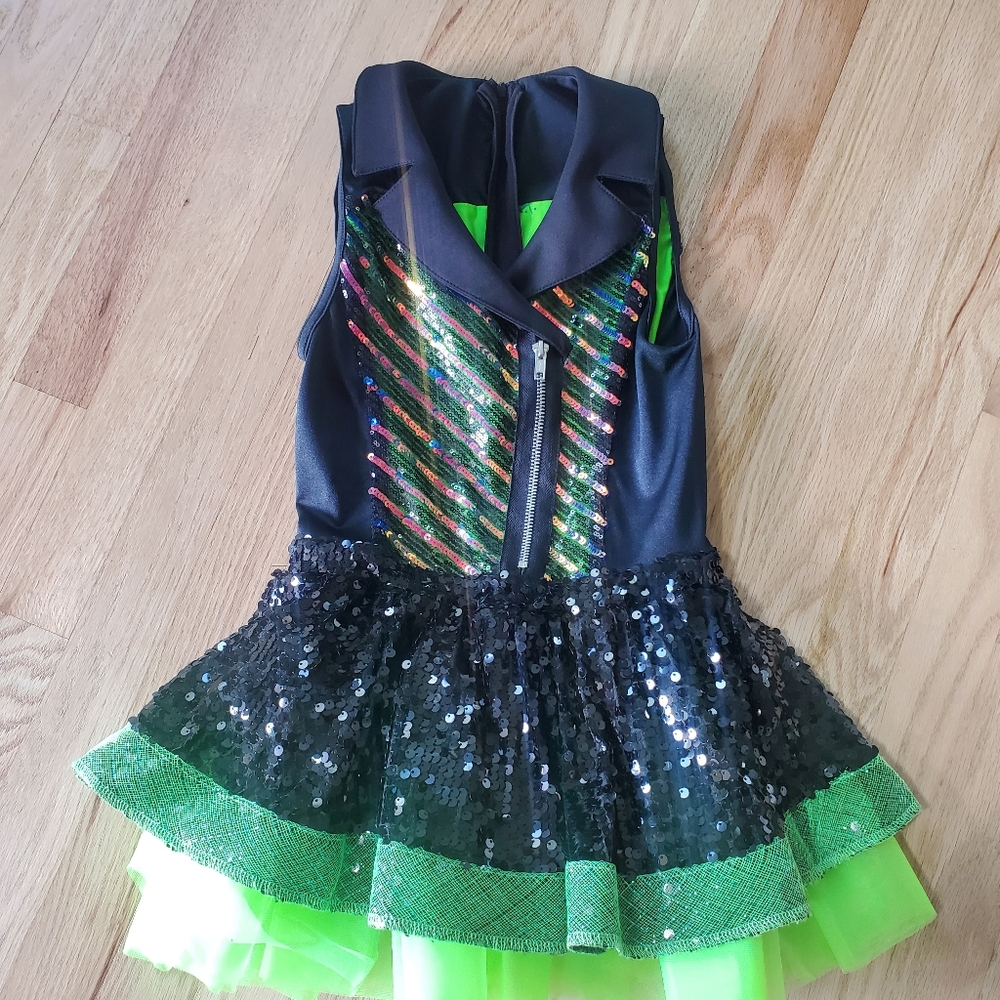 Weissman costume,  MC